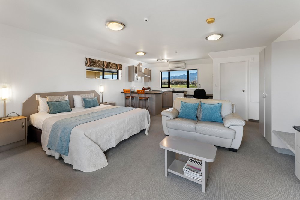 Luxury spa bath motel accommodation in Motueka