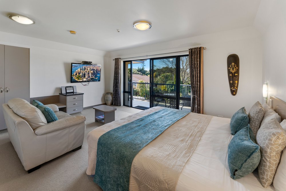 Luxury spa bath motel accommodation in Motueka