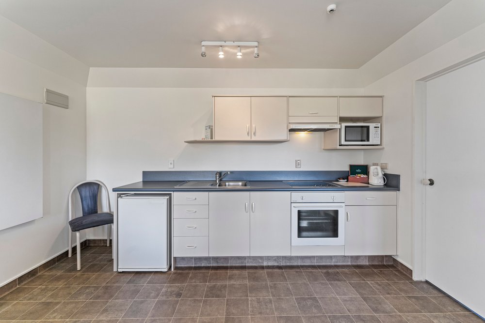 Avalon Motels apartment suitable for two couples travelling together