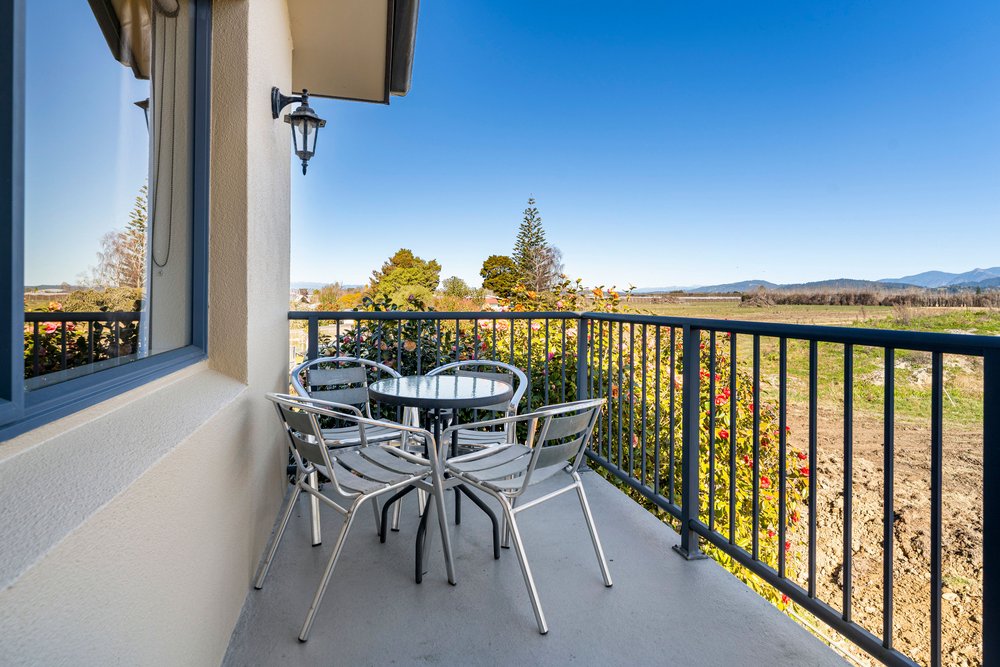 Avalon Motels apartment suitable for two couples travelling together