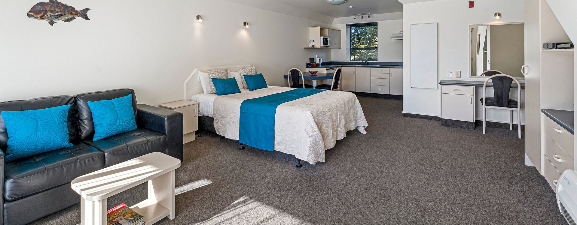 A double or twin motel room in Motueka