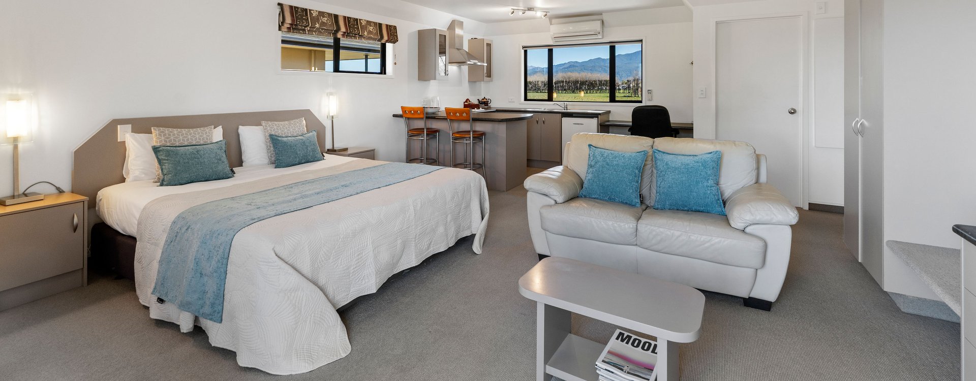 Avalon Motels luxury spa bath suite